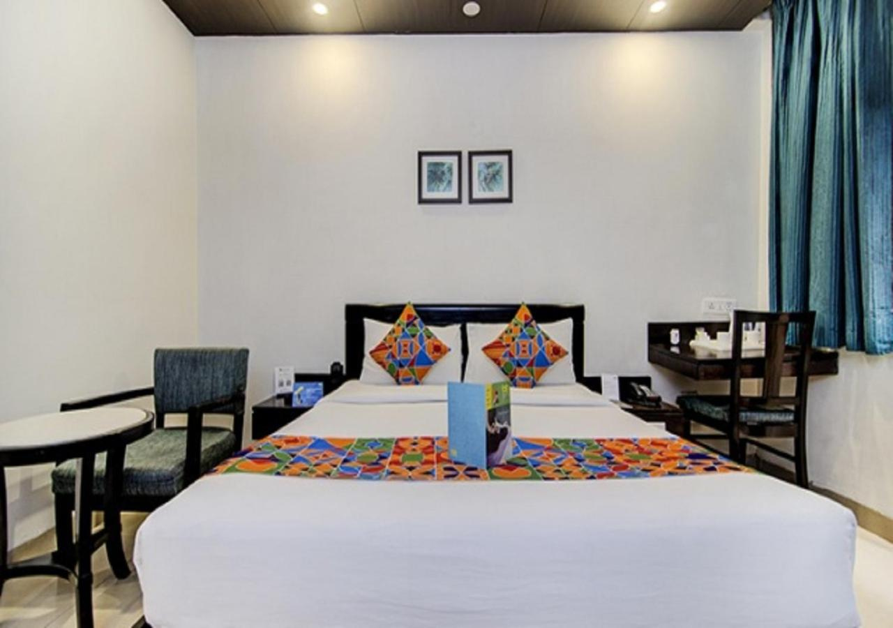 Photo - Rockland Hotel Panchsheel Enclave