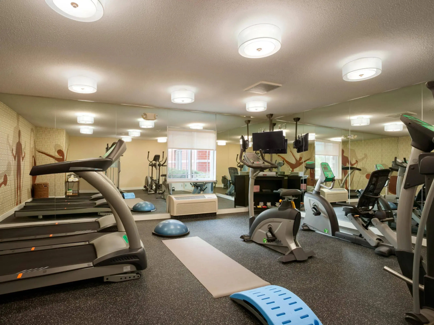 Photo - MainStay Suites Orlando Altamonte Springs
