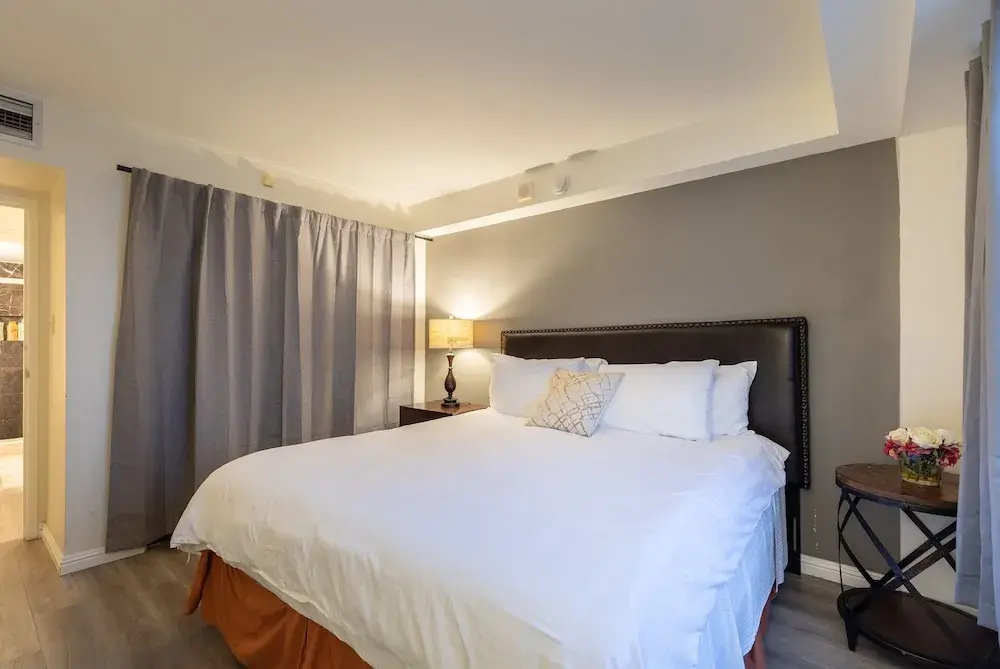 Photo - Stay Together Suites | Center Strip APT