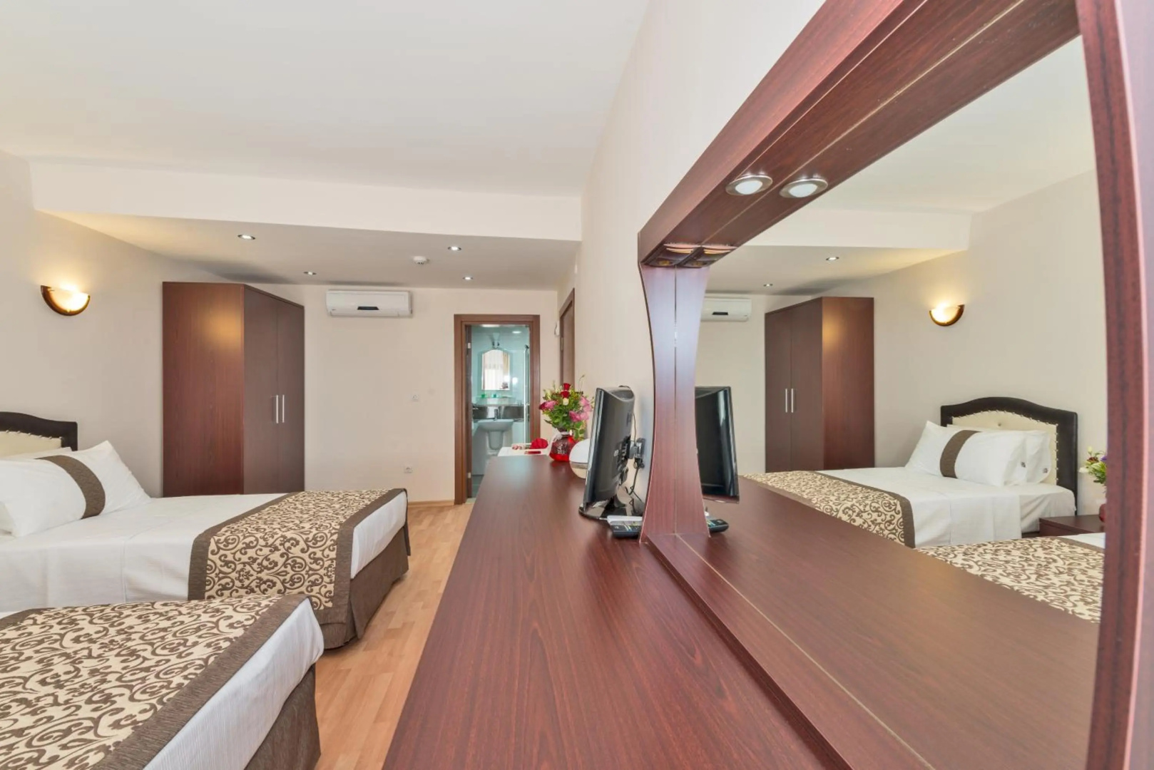 Photo - Taxim Marin Hotel