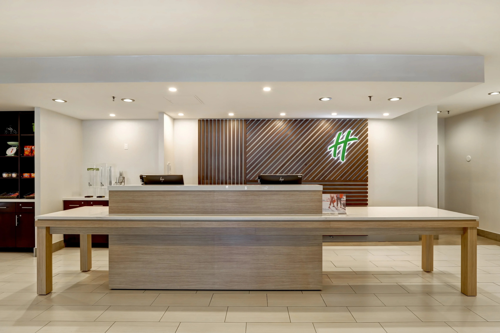 Photo - Holiday Inn - Ottawa Dwtn - Parliament Hill by IHG