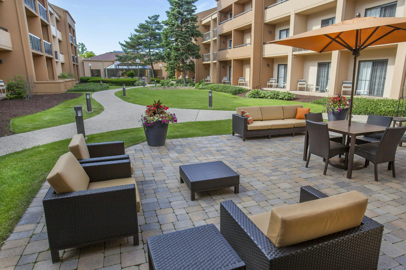 Photo - Courtyard by Marriott Chicago Highland Park/Northbrook