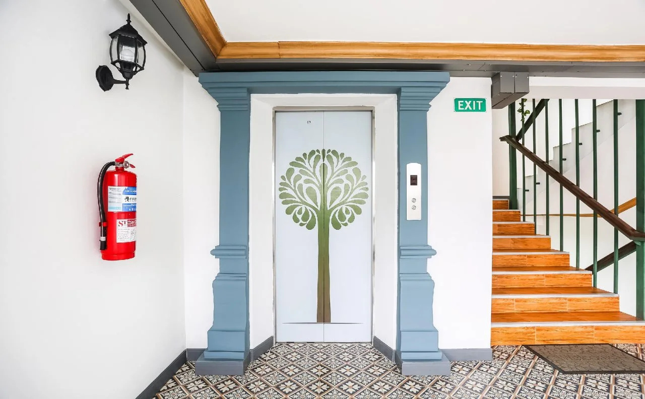 Photo - The Lilly Hotel