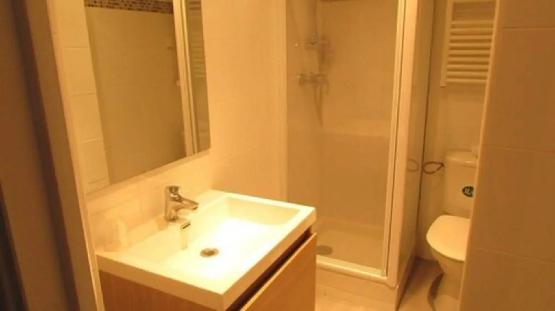 Foto - Hotel La Perle Montparnasse