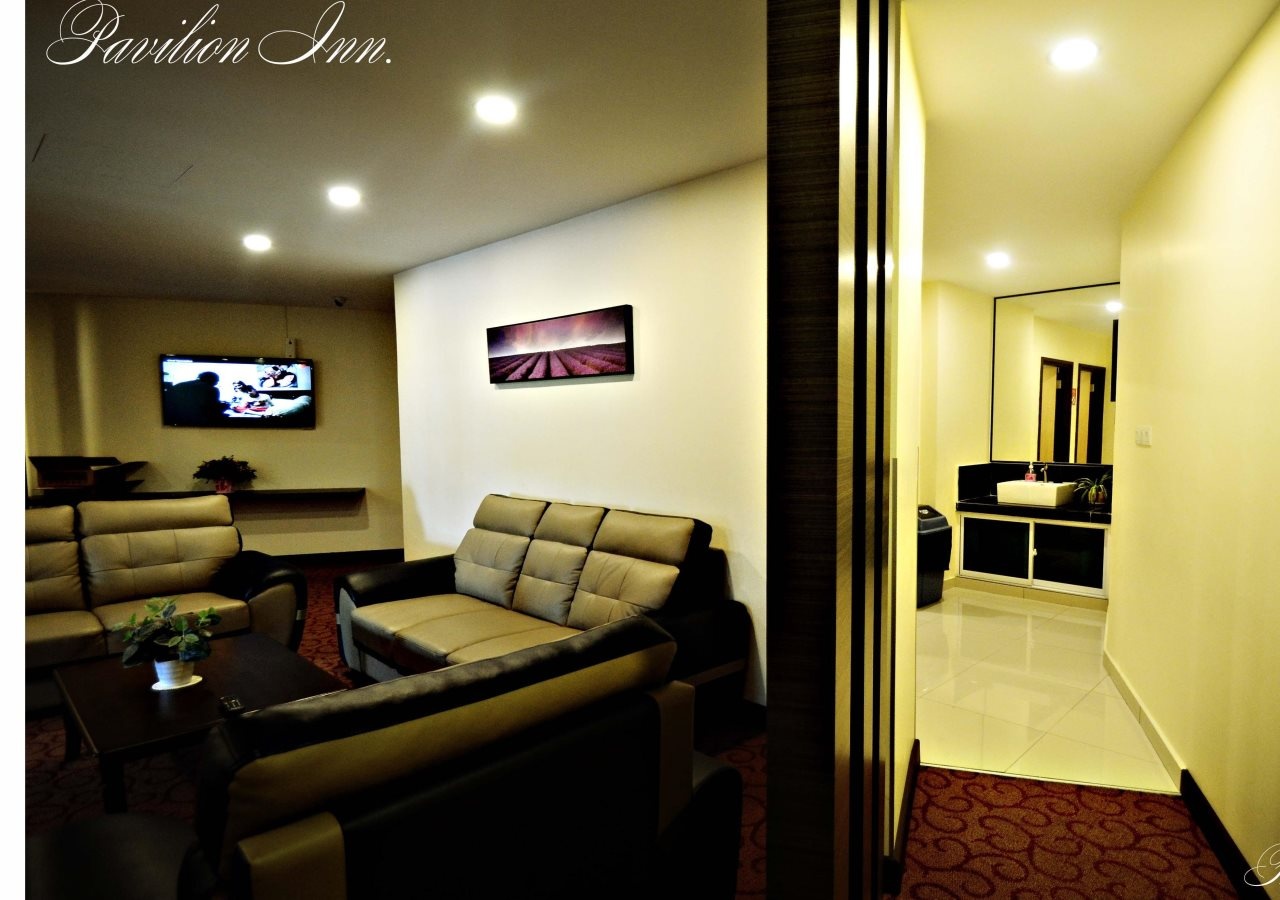 Pavilion Inn