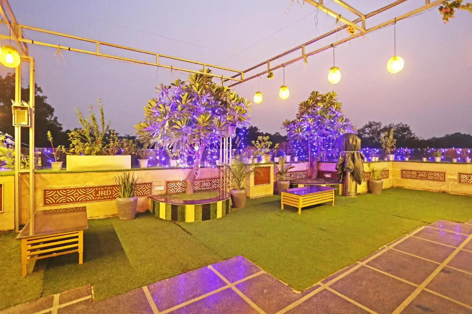 Photo - JRD Luxury-Business Hotel
