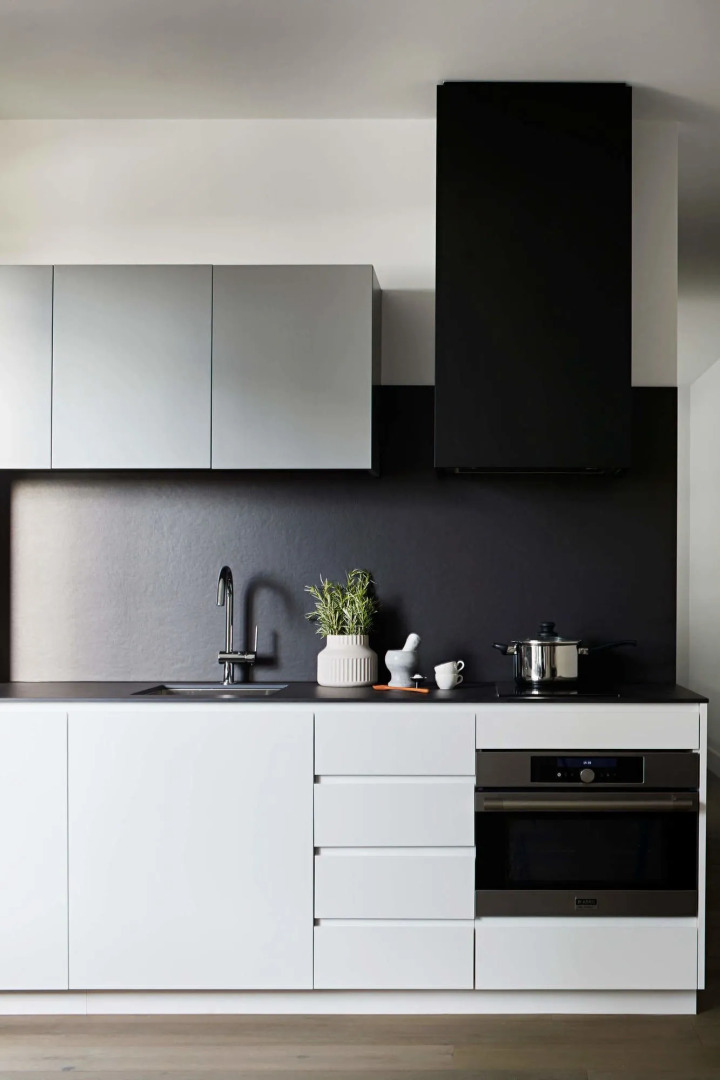 Photo - Tyrian Albert Park Lake