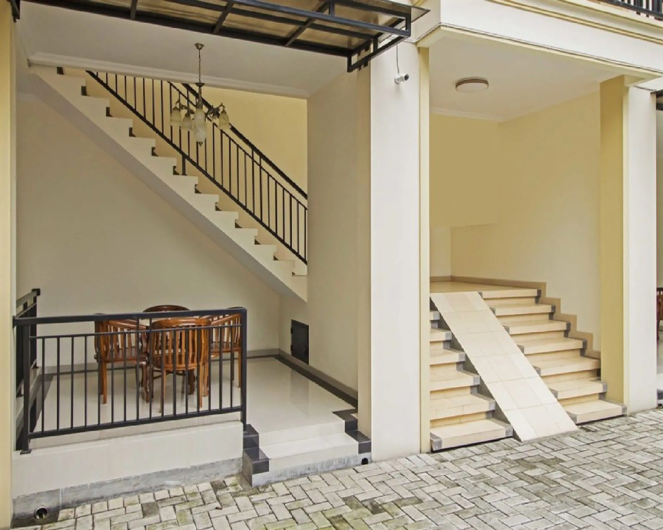 Foto - RedDoorz Syariah near Mercu Buana University