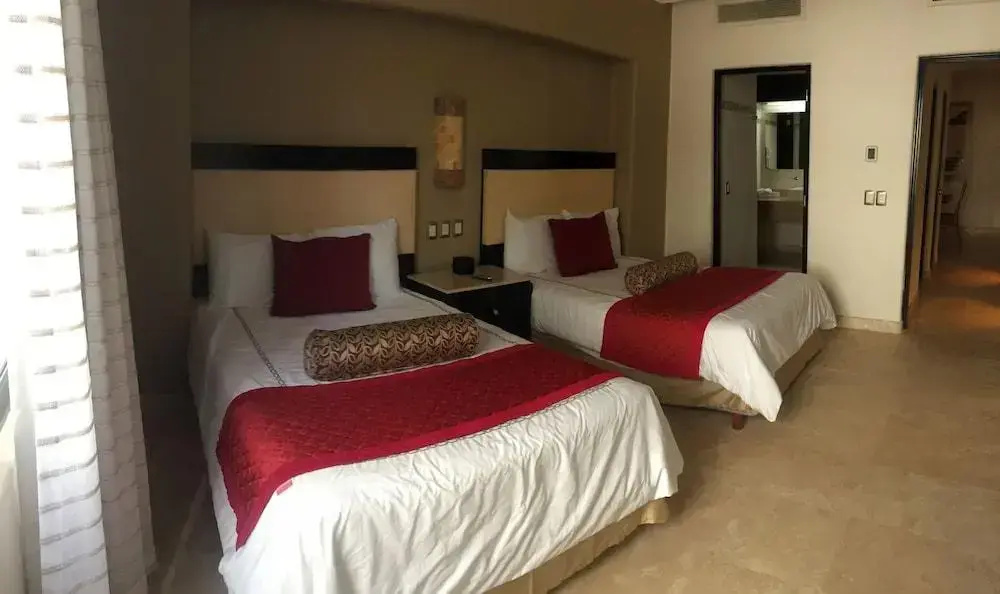 Photo - Zafiro Beach Boutique Resort