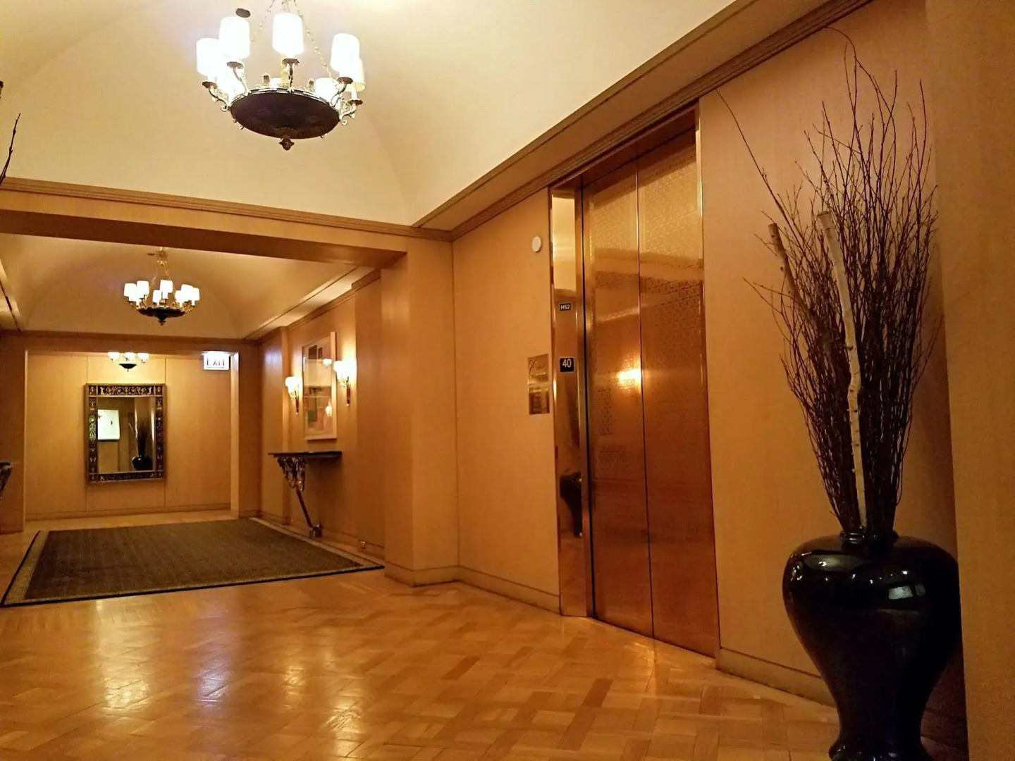 Photo - The Buckingham Hotel