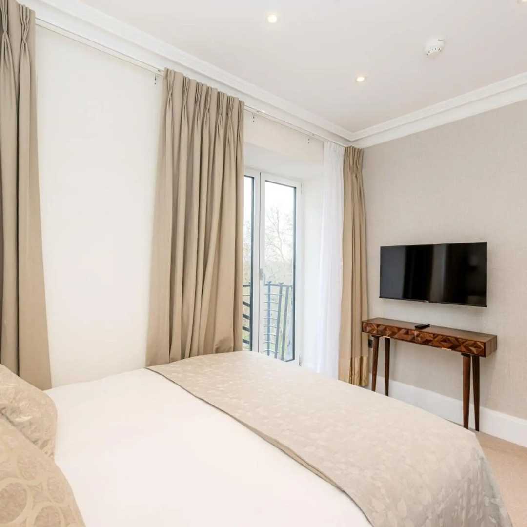 Photo - Fountain House Apartments - Hyde Park, London