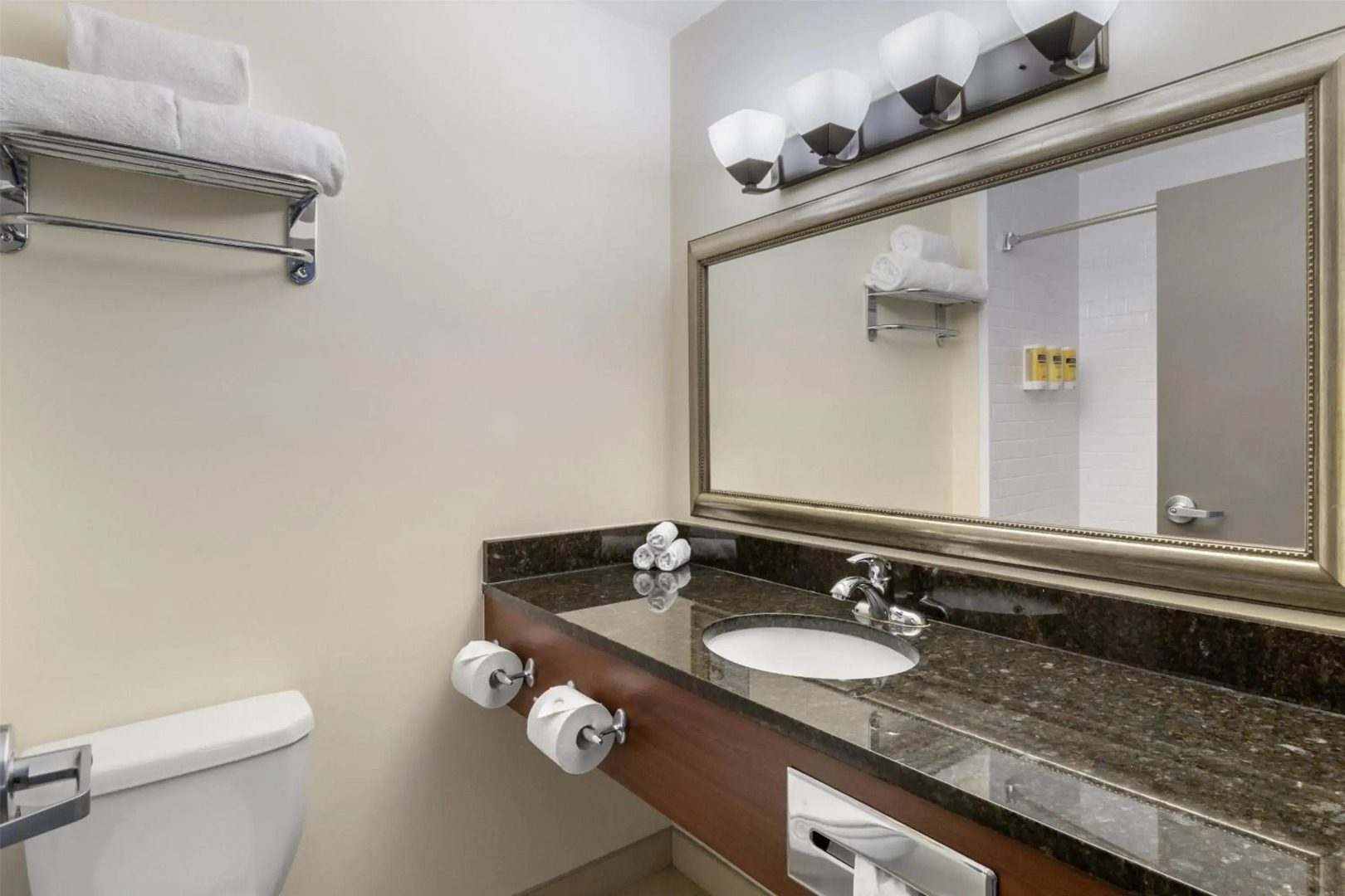 Photo - Best Western Plus Chocolate Lake Hotel - Halifax