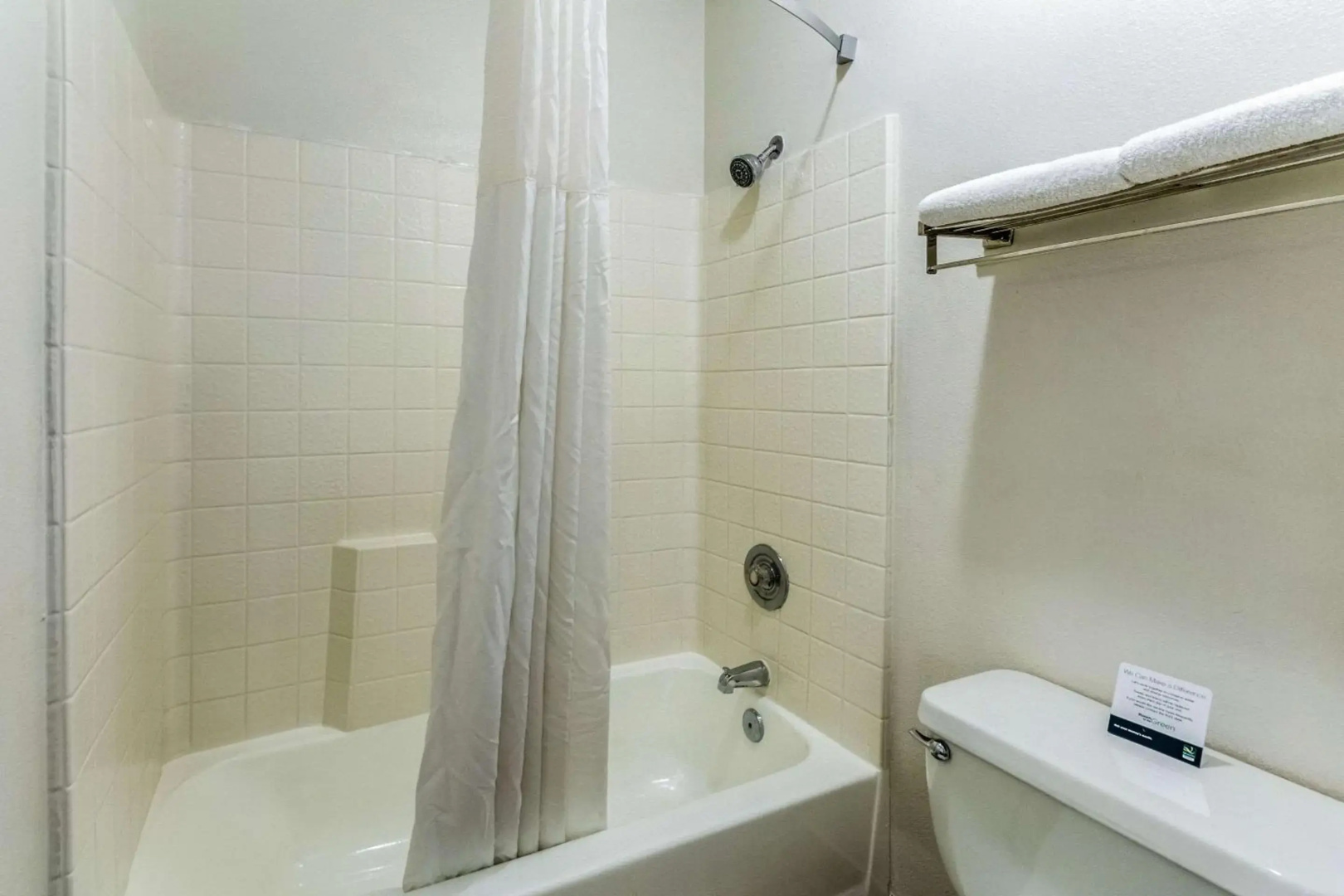Photo - Quality Inn Fresno Near University
