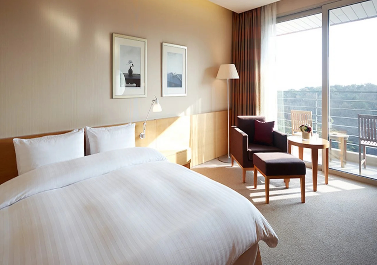 Photo - Rolling Hills Hotel
