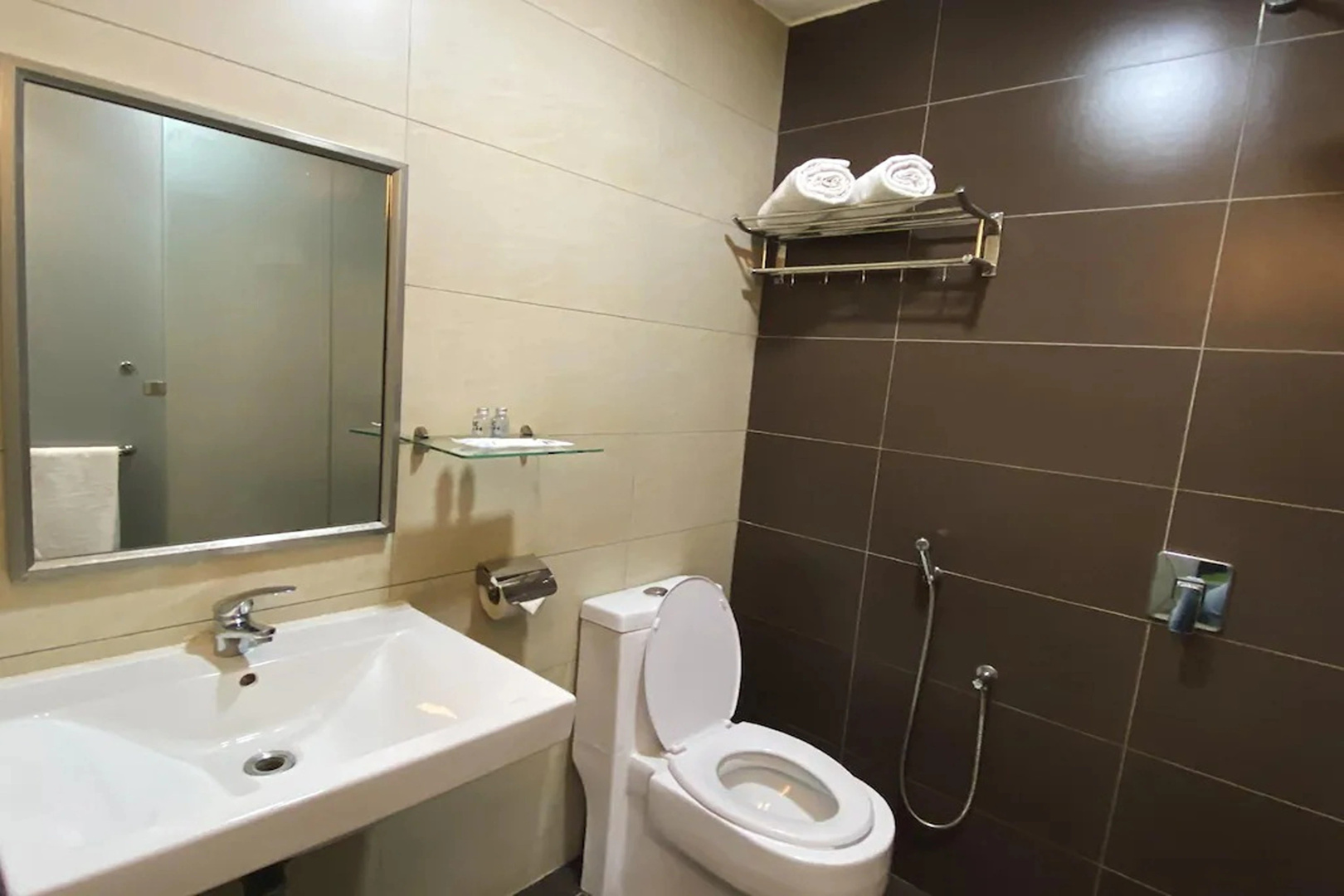 Photo - Happy Holiday Hotel