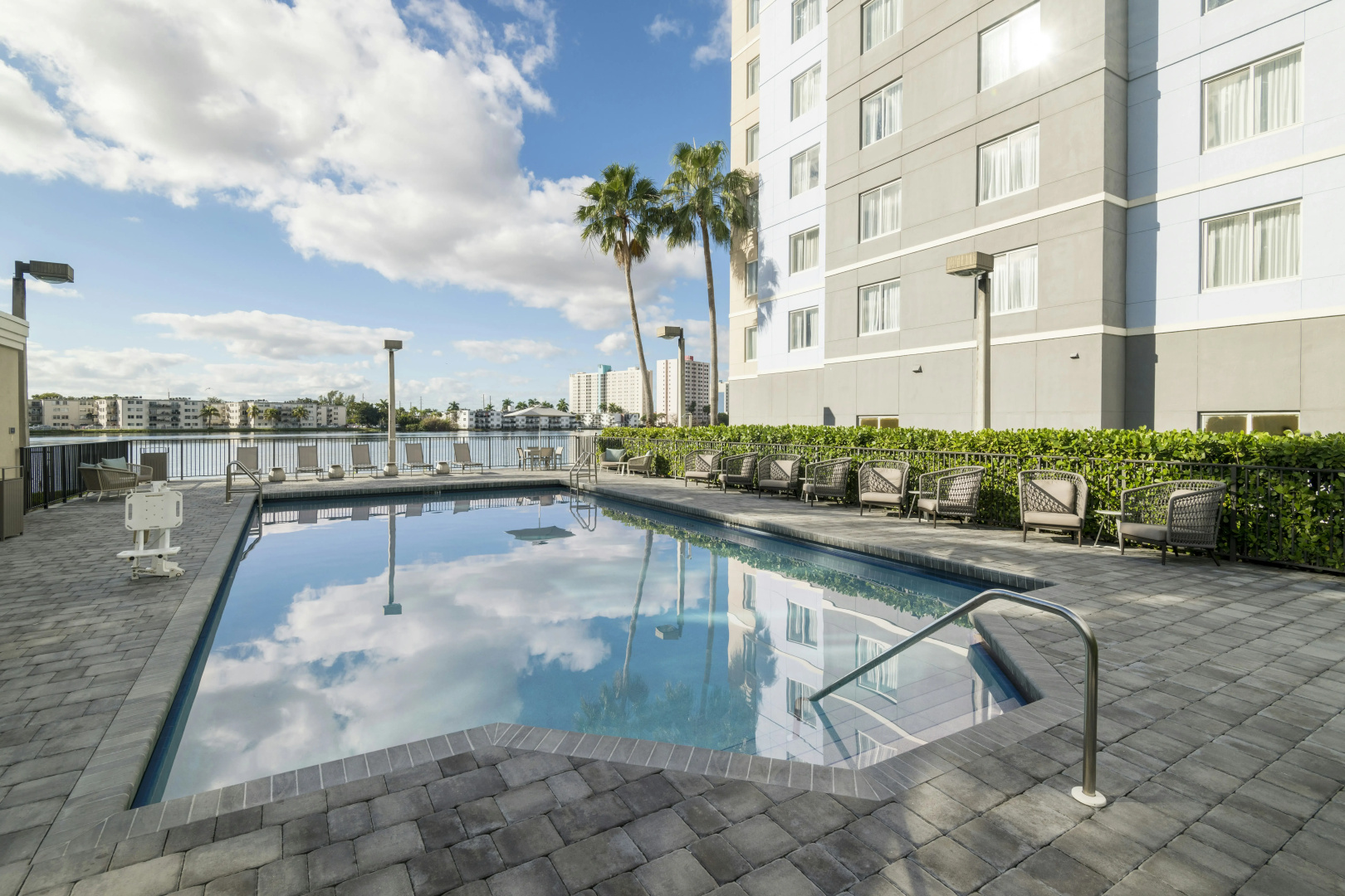 Photo - Homewood Suites by Hilton Miami-Airport/Blue Lagoon