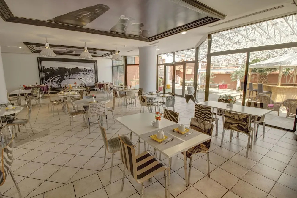 Foto - Hotel Arles Plaza