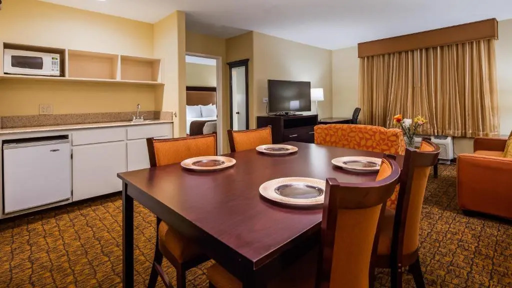 Photo - Best Western Escondido Hotel