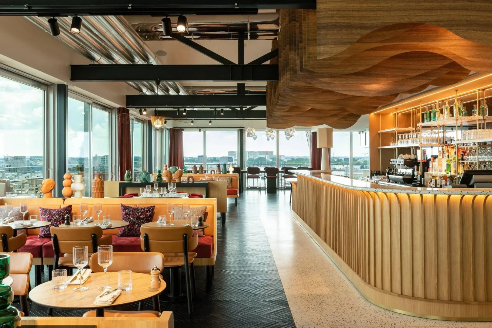 Photo - Renaissance Bordeaux Hotel