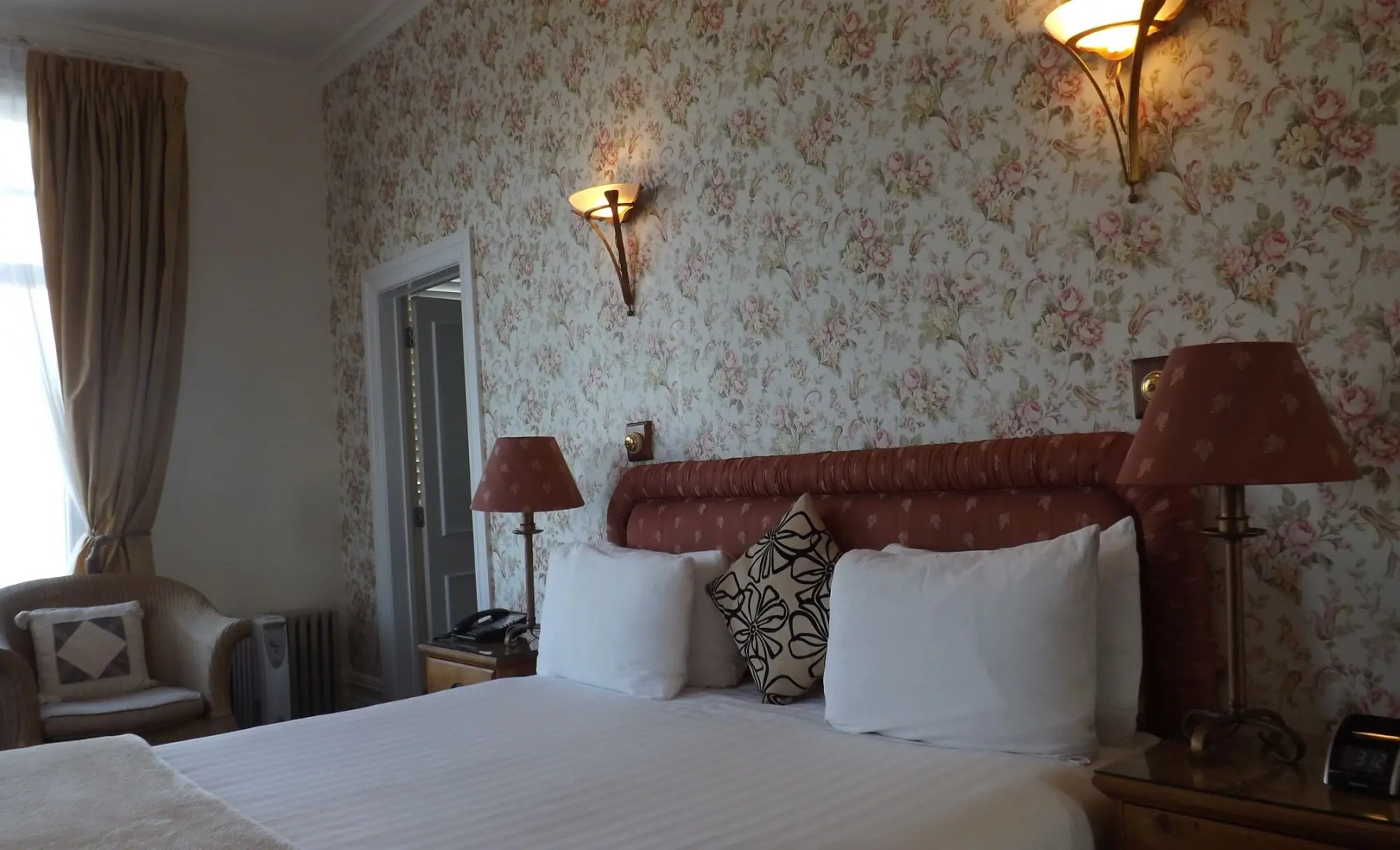 Photo - The Esplanade Hotel