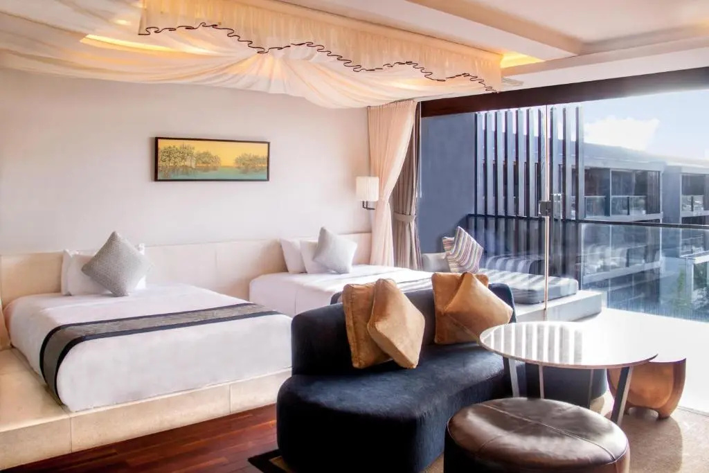 Photo - Suites by Watermark Hotel and Spa