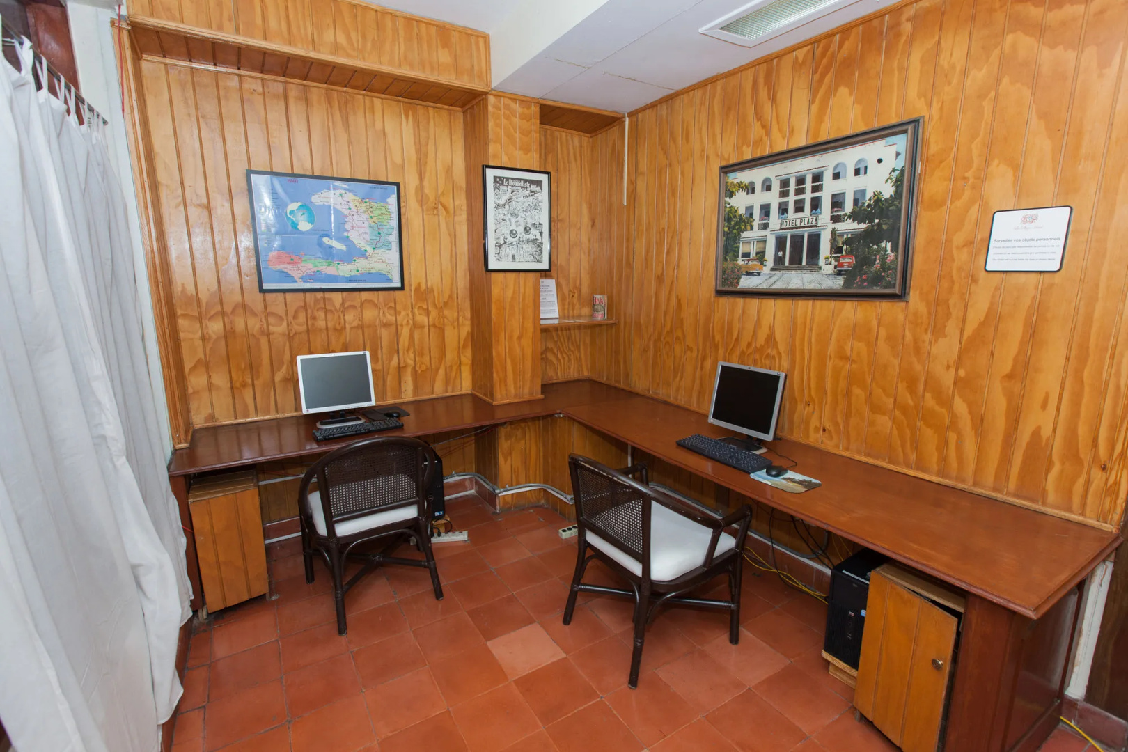 Photo - Le Plaza Hotel
