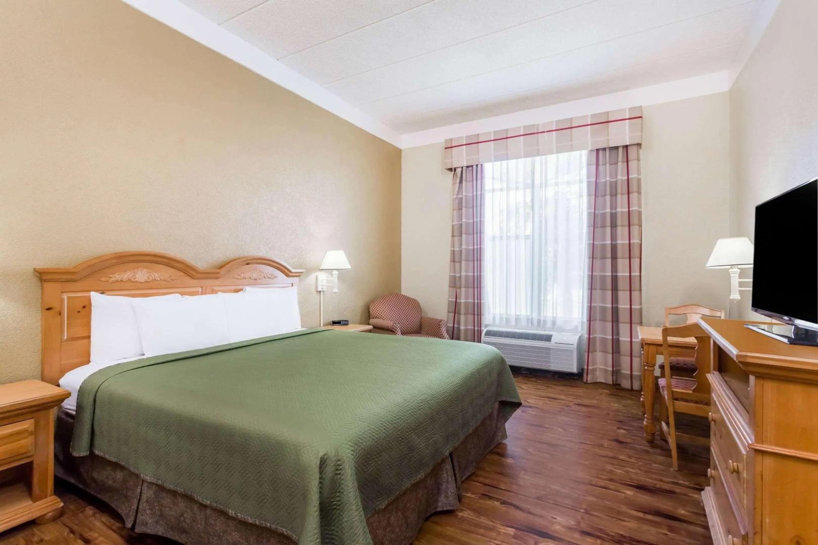 Foto - Wingate by Wyndham Savannah Gateway