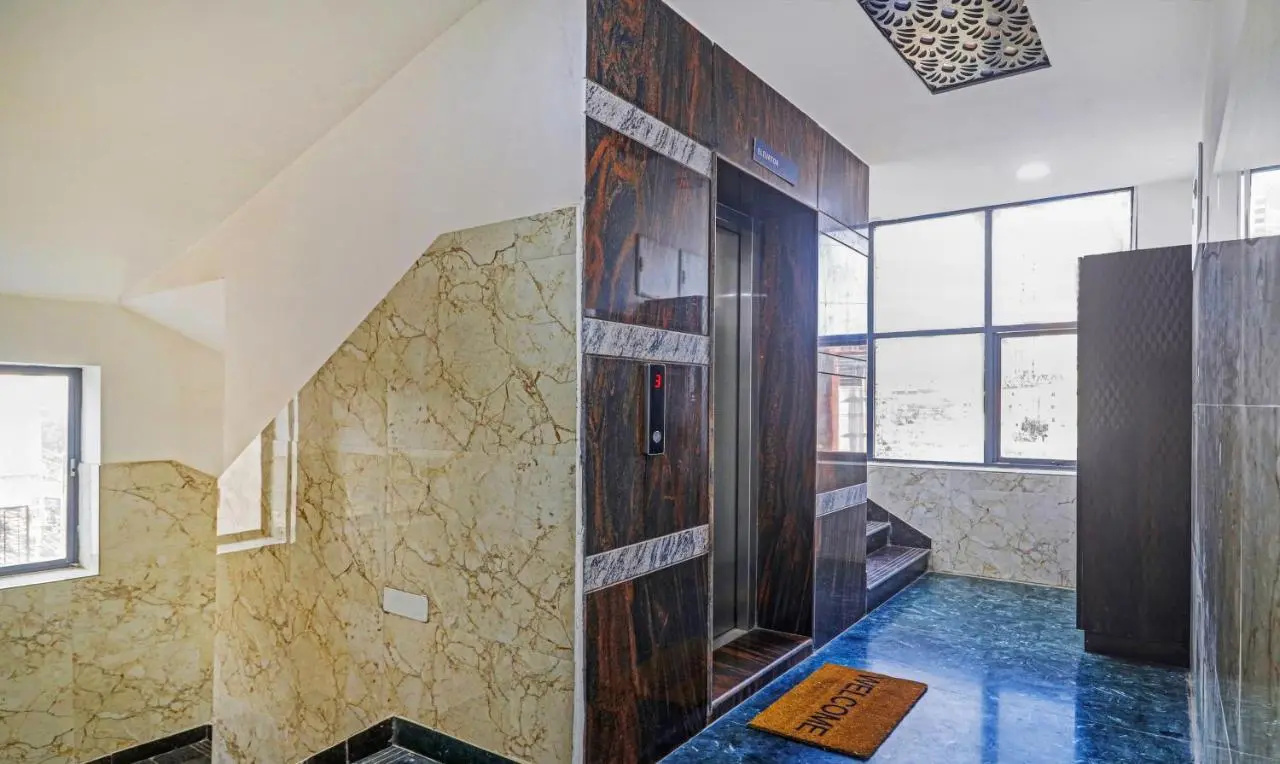 Photo - Itsy Hotels J A Royal Suites Manikonda