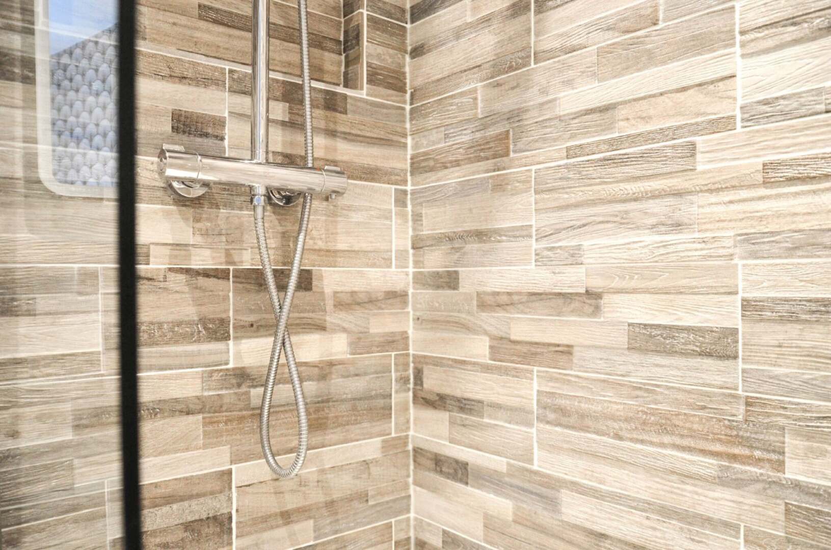 Foto - Hôtel De La Perdrix Rouge