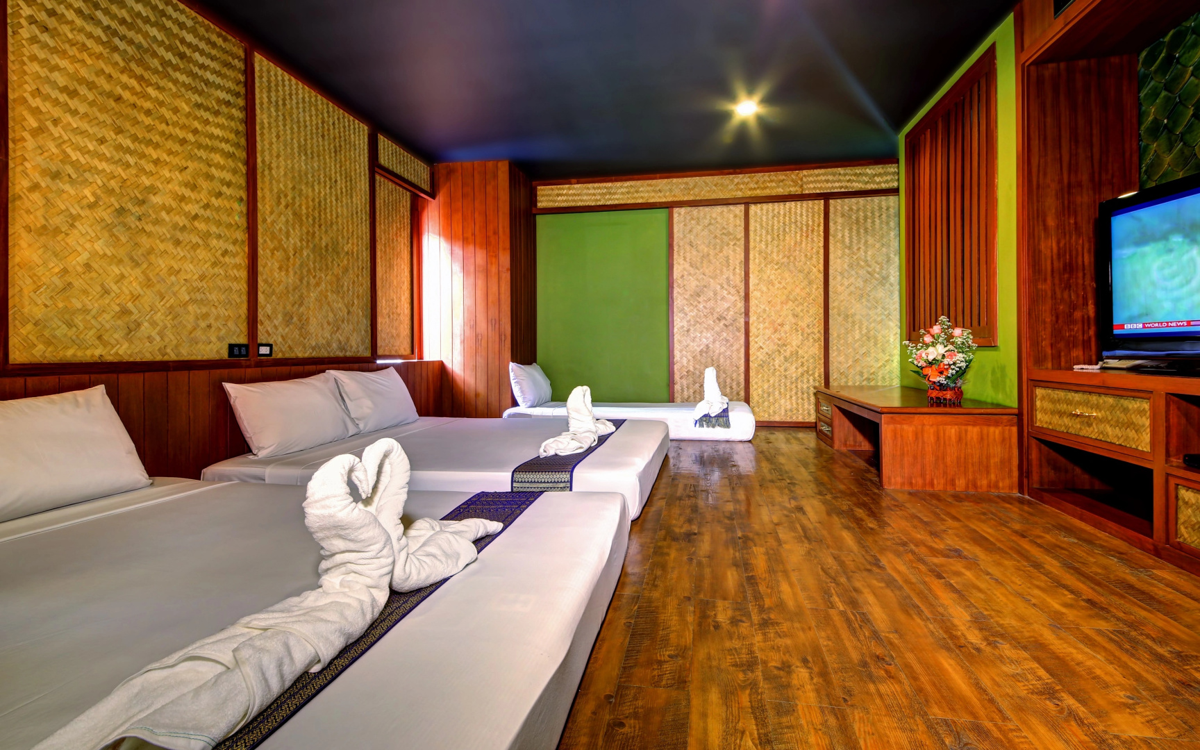 Photo - Dang Derm Khaosan