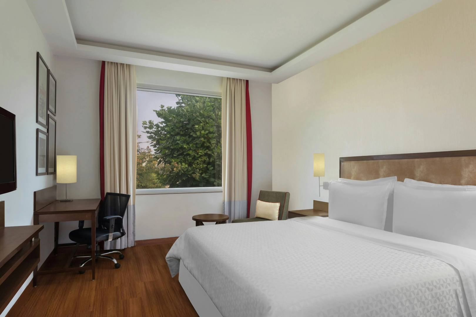 Foto - Four Points by Sheraton New Delhi, Airport Highway