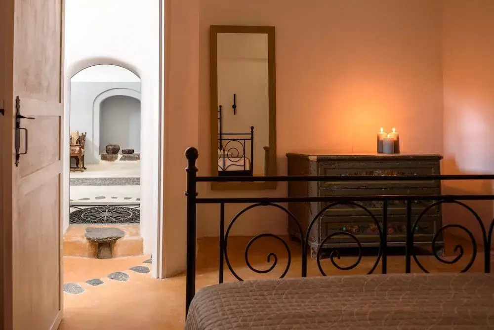 Foto - Phaos 1870, A restored Winery