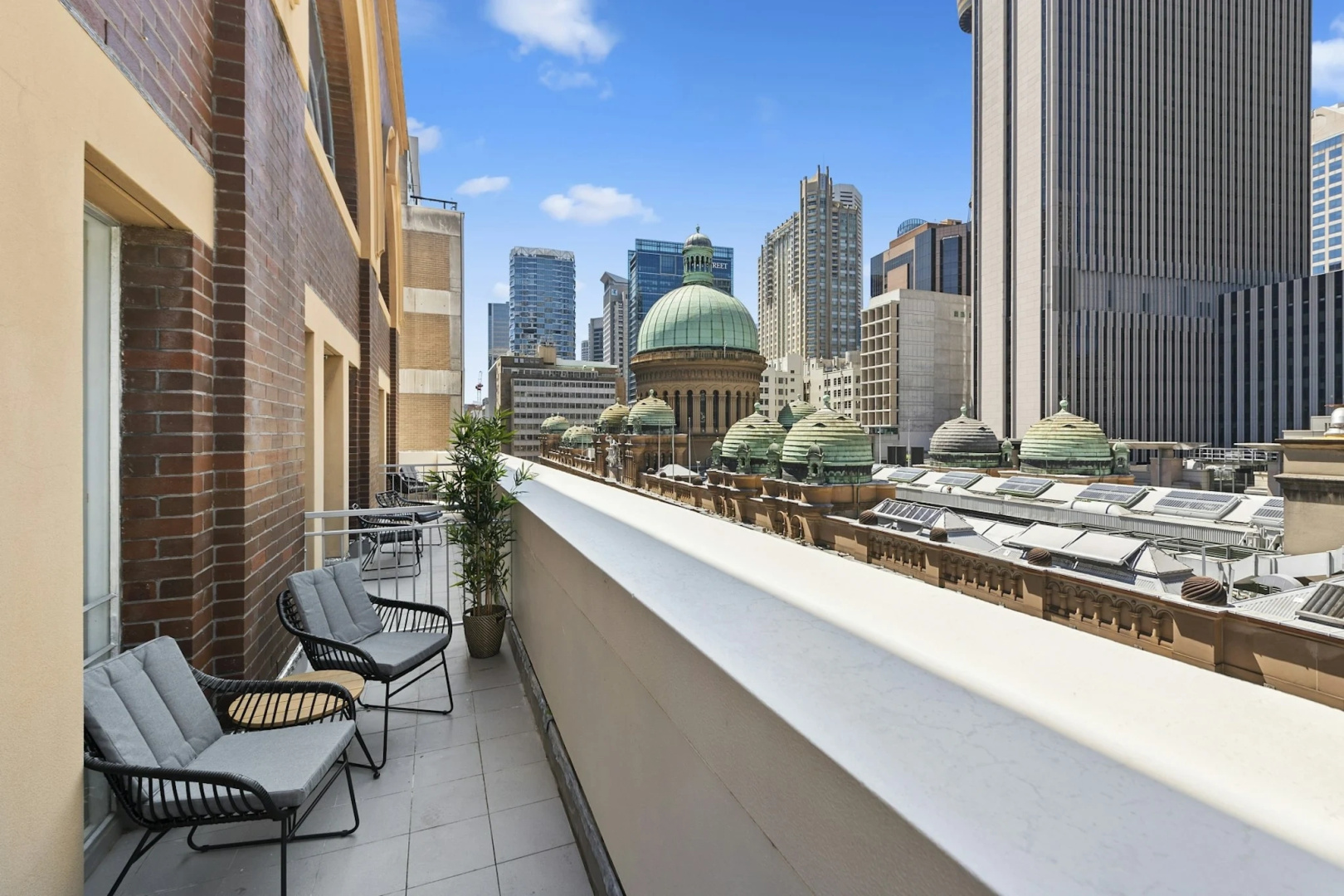 Photo - YEHS Hotel Sydney QVB