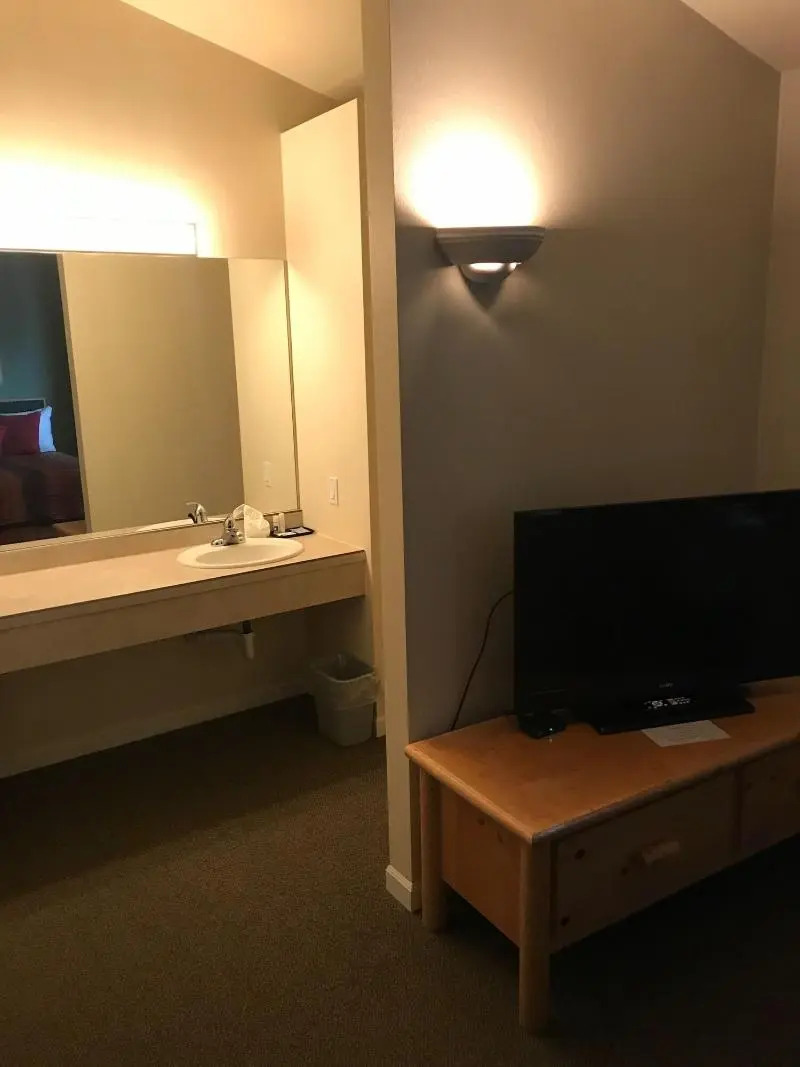 Photo - Green Gables Inn