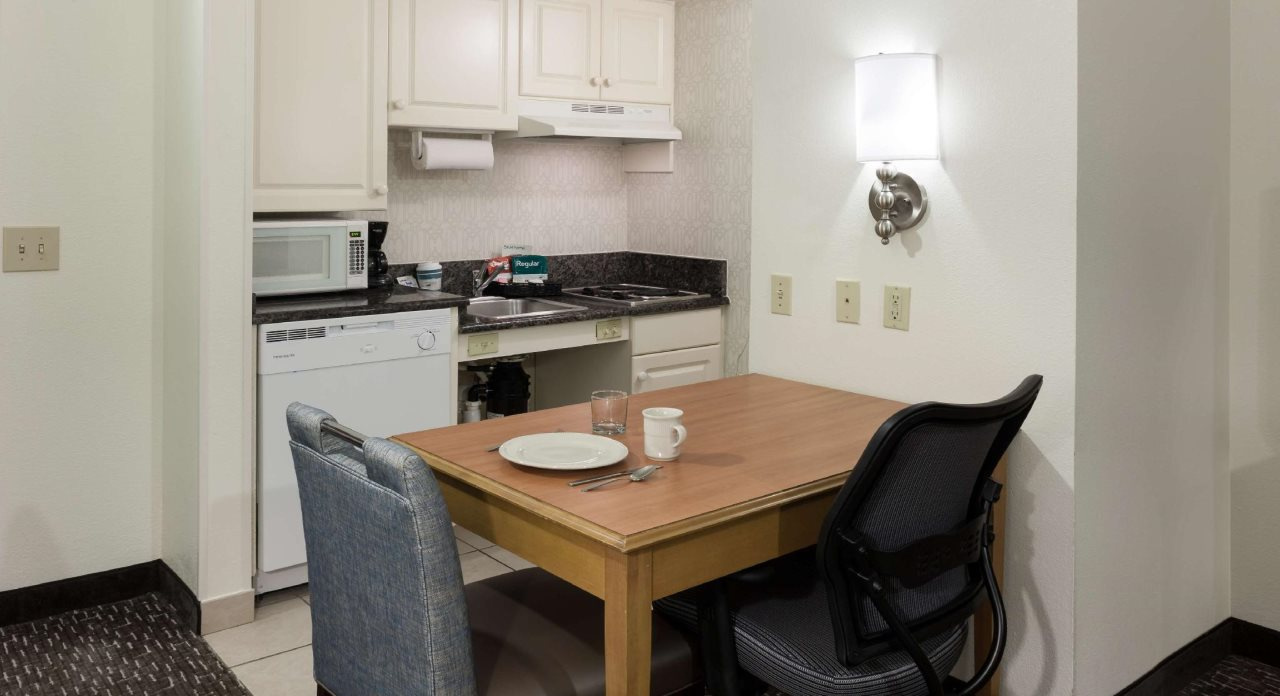 Photo - Homewood Suites by Hilton Miami-Airport/Blue Lagoon