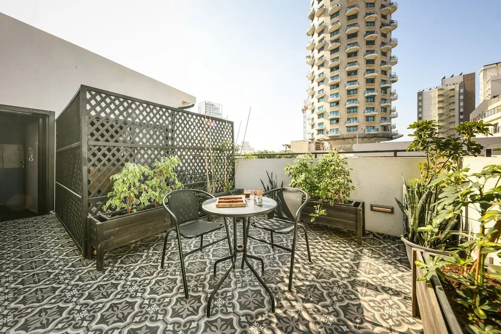 Photo - Silicate - by Loginn Tel-Avivian hotels