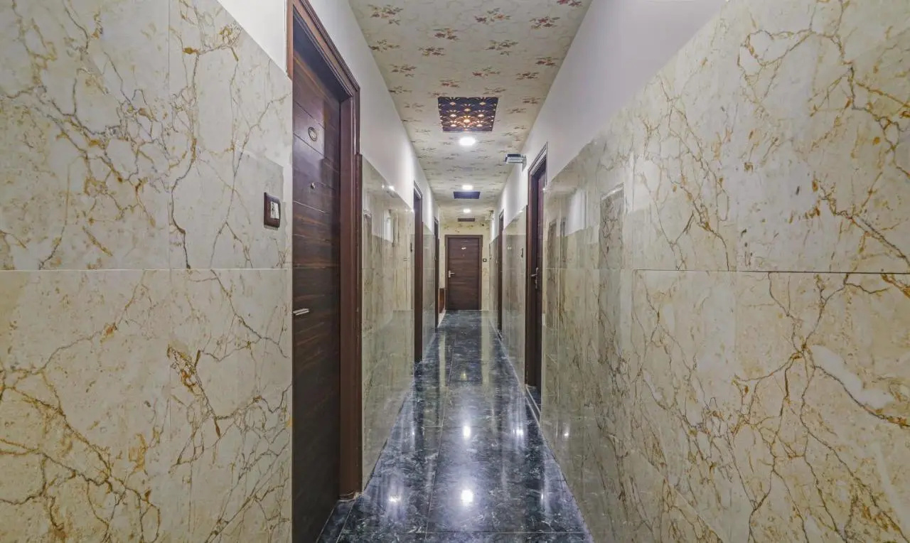 Photo - Itsy Hotels J A Royal Suites Manikonda