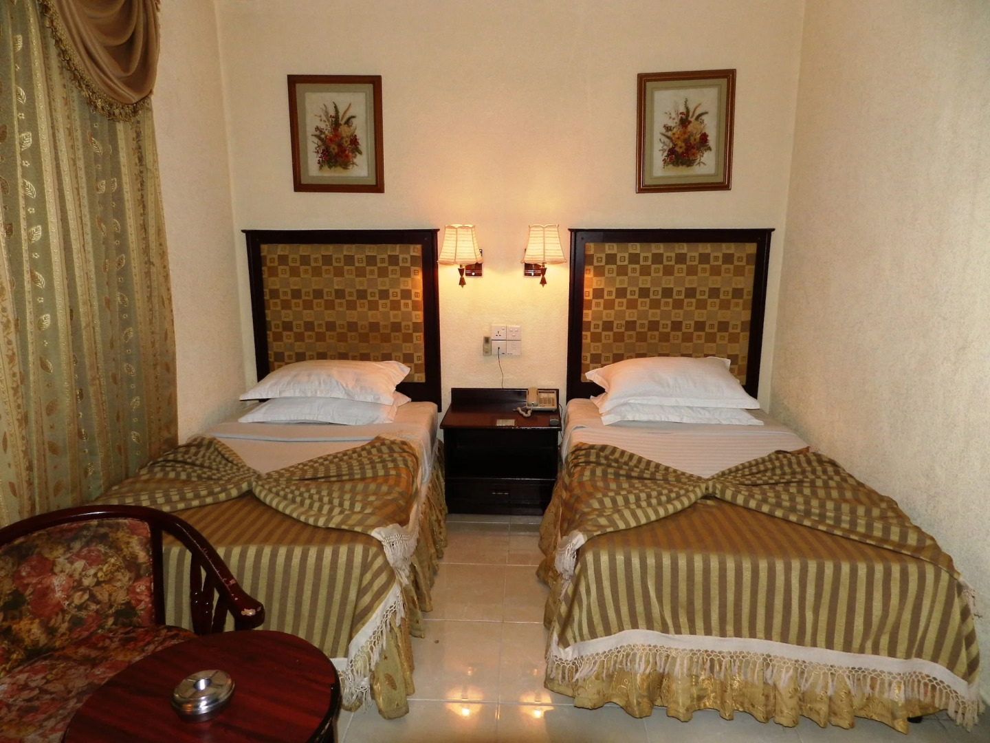 Foto - Pearl City Hotel