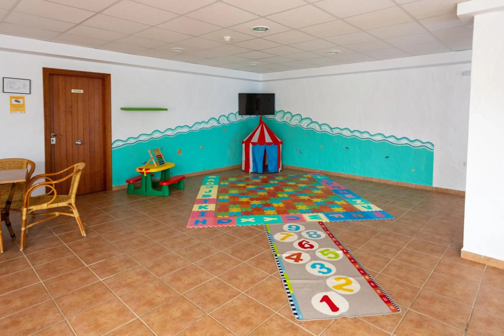 Photo - Hotel Oasis Atalaya