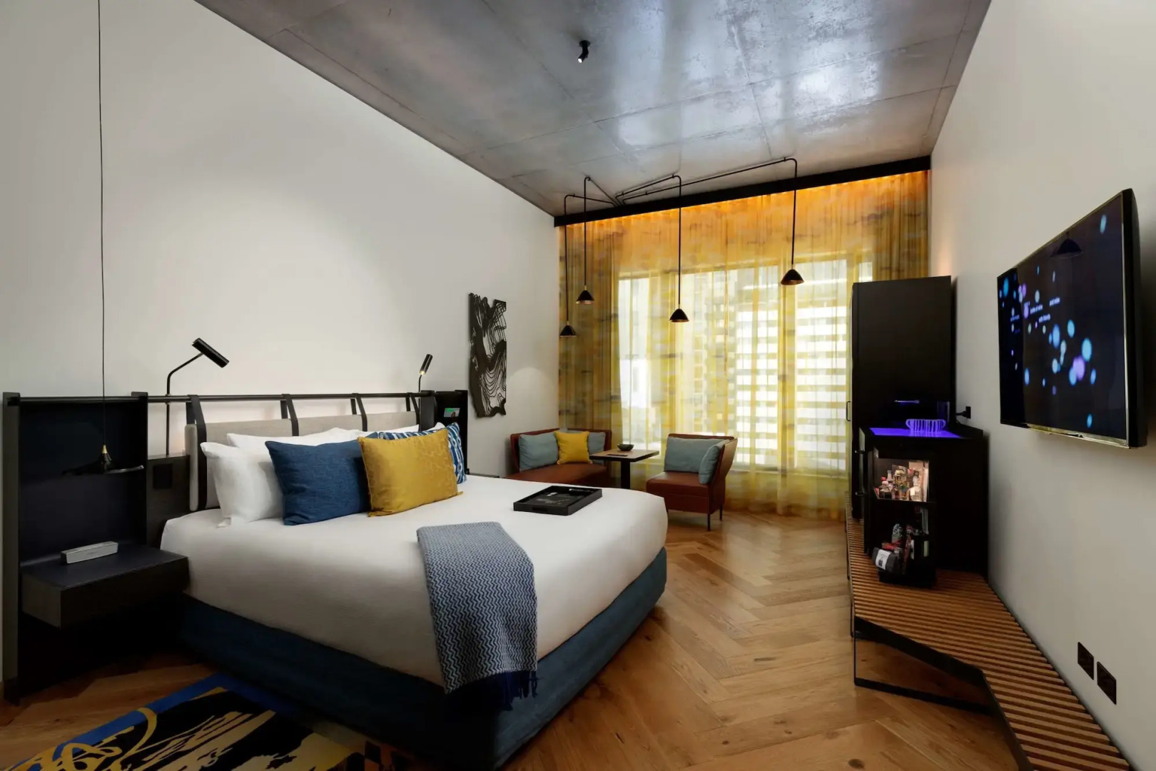 Photo - QT Melbourne