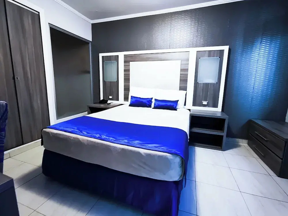 Photo - Hotel Bahía Suites