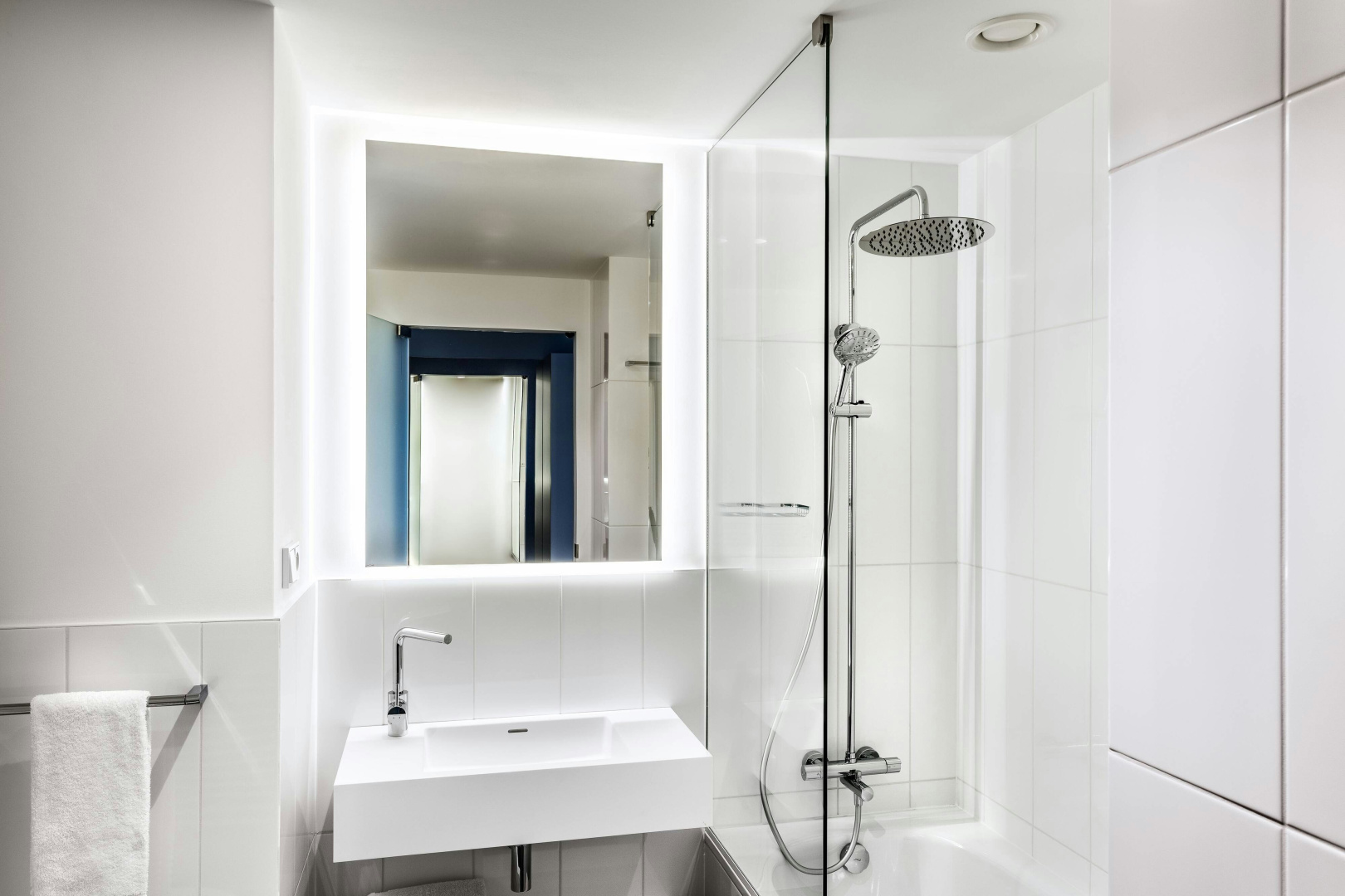 Photo - Courtyard by Marriott Prague Airport