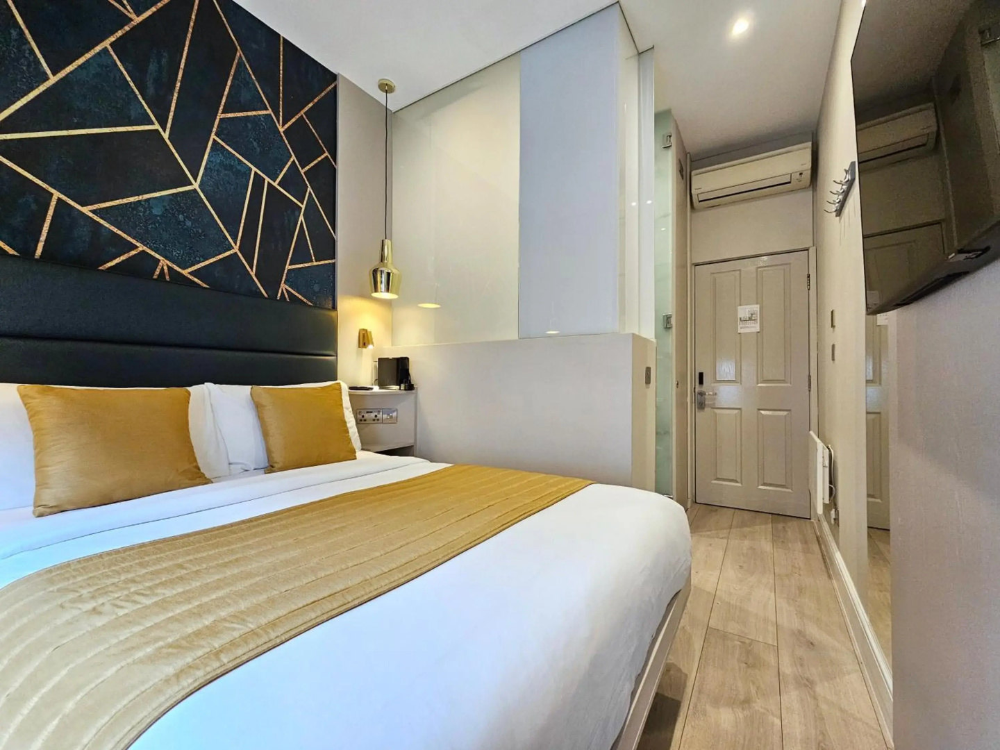 Photo - Nox Hotels Hyde Park