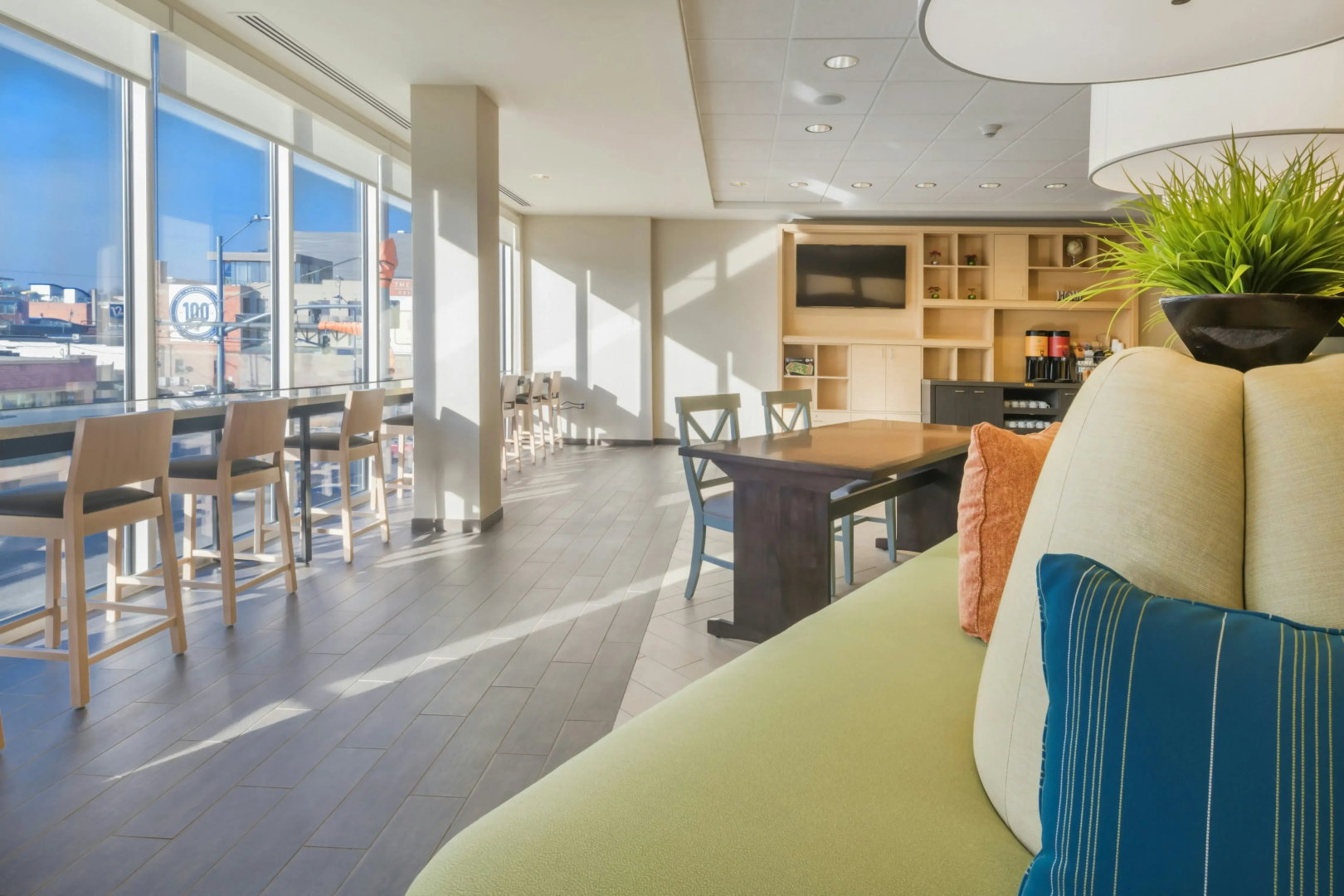 Photo - Home2 Suites by Hilton Kansas City Downtown
