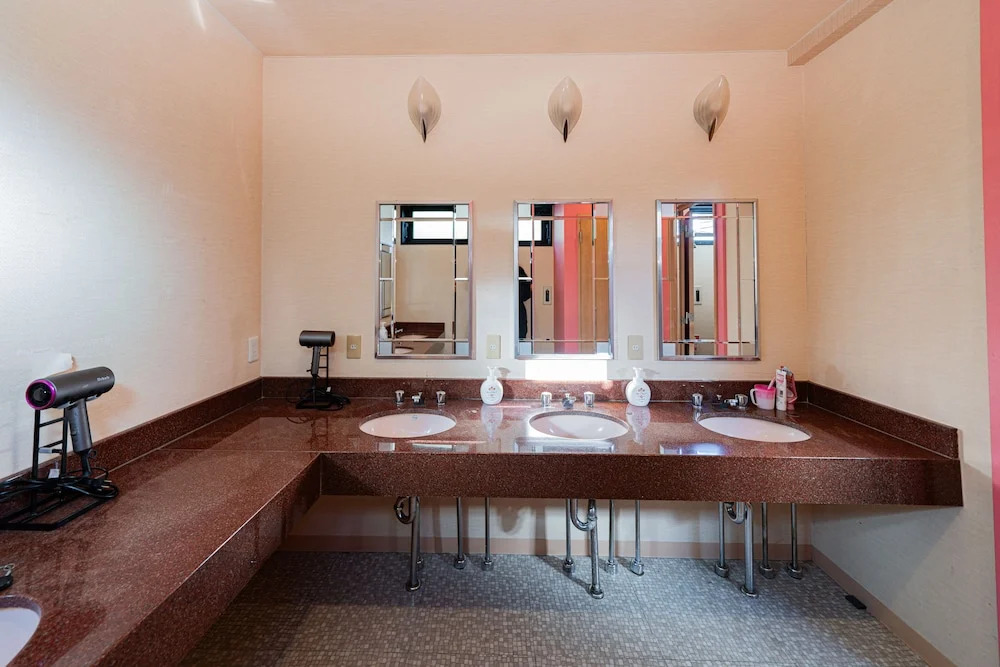 Photo - E JOY INN-East Nipoori Branch