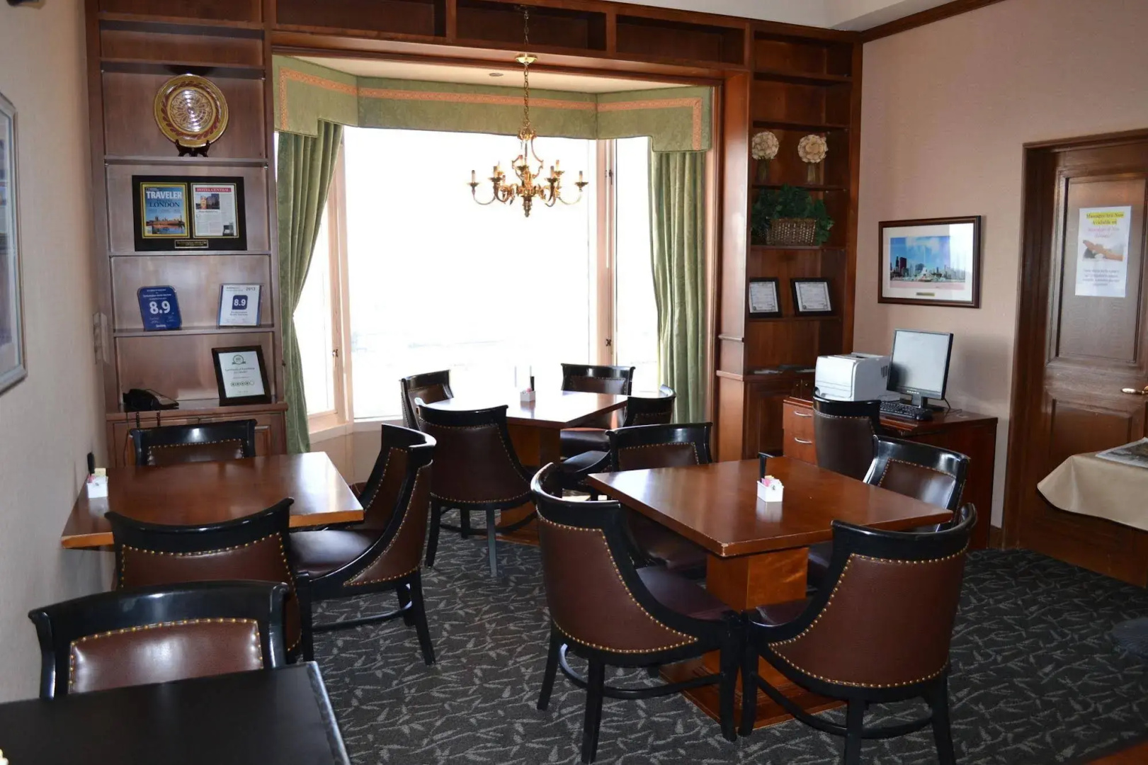 Photo - The Buckingham Hotel