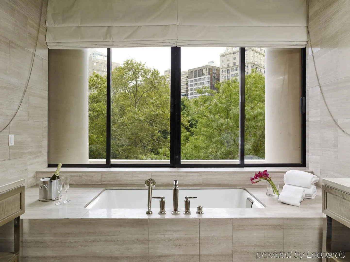 Photo - The Warwick Hotel Rittenhouse Square Philadelphia