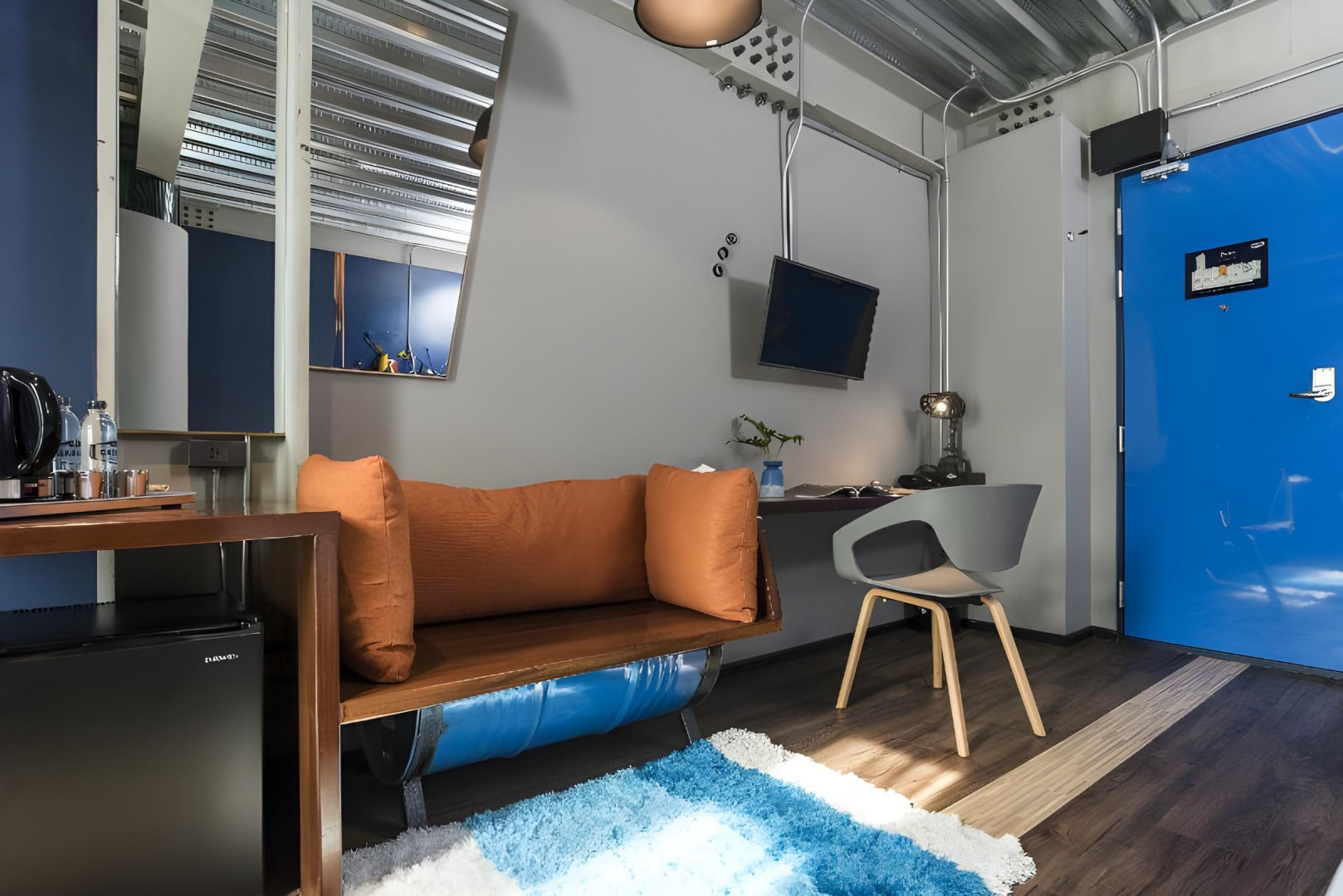 Photo - MeStyle Garage Hotel