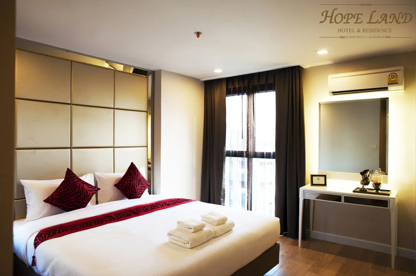 Photo - Hope Land Hotel Sukhumvit 8