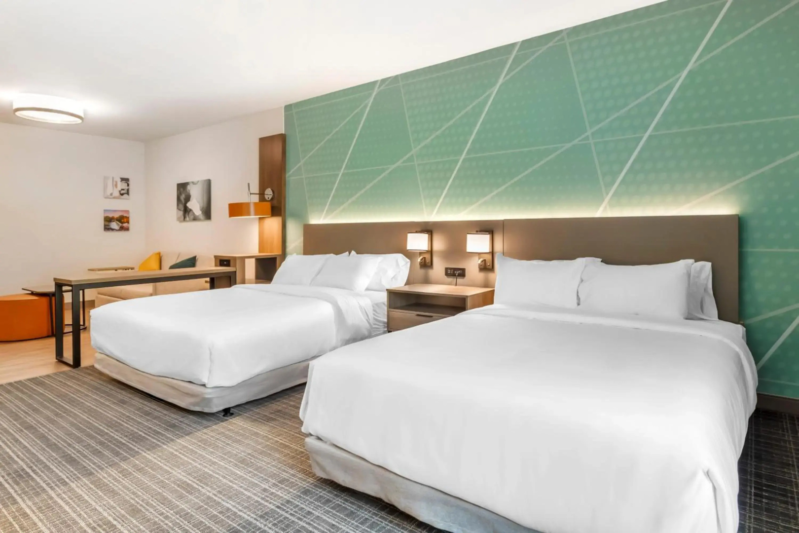 Photo - Comfort Suites Gatlinburg Downtown-Convention Center